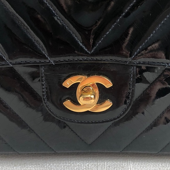 SOLD!!! Vintage Chanel Double Flap in Medium. - Picture 4 of 11